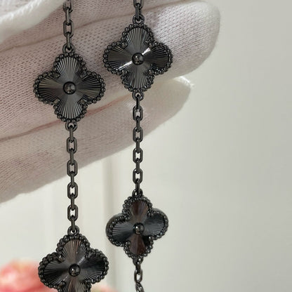 [✨ROSE💎]CLOVER 5 MOTIF BLACK BRACELET