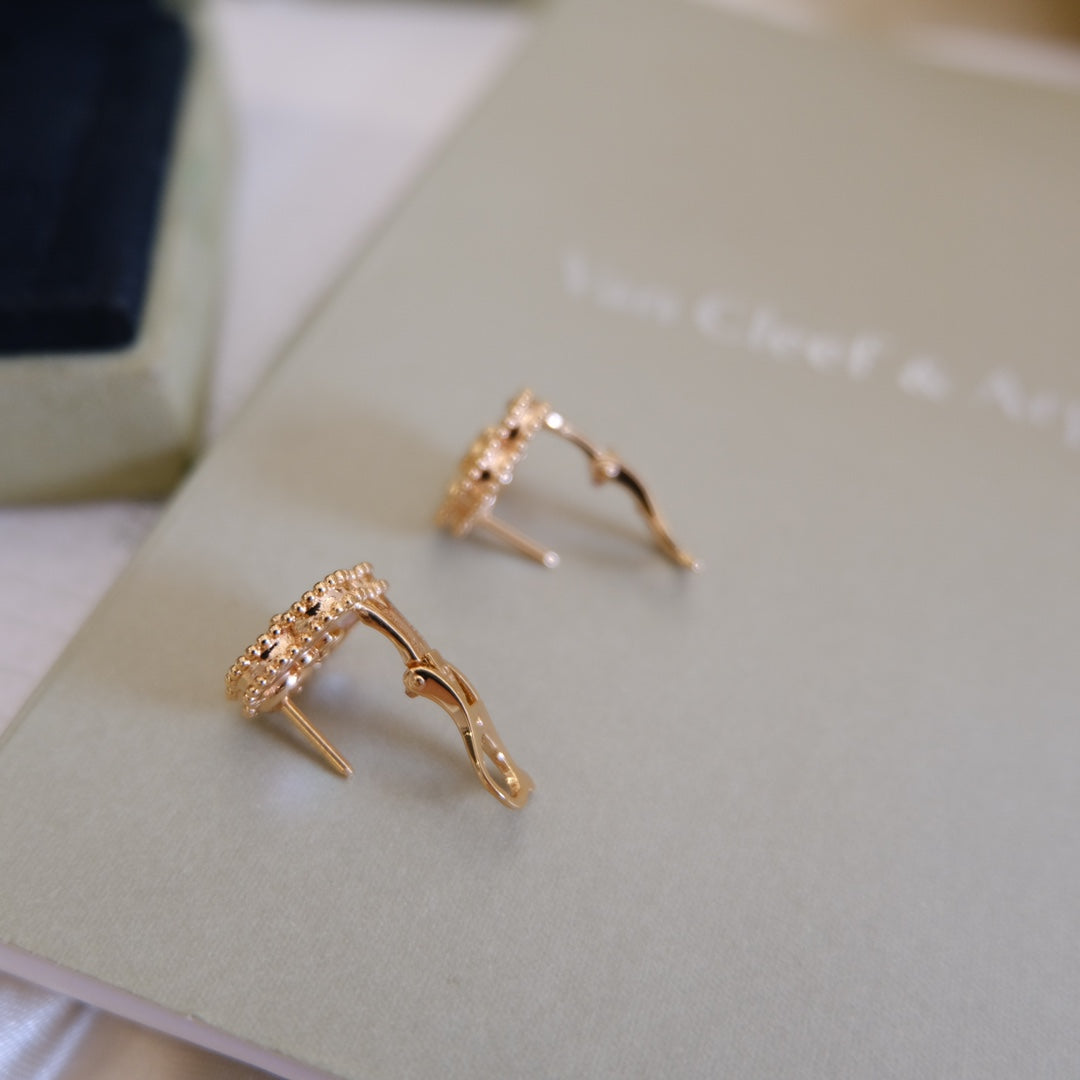 [✨ROSE💎]LUCKY PINK GOLD WHITE MOP EARRINGS