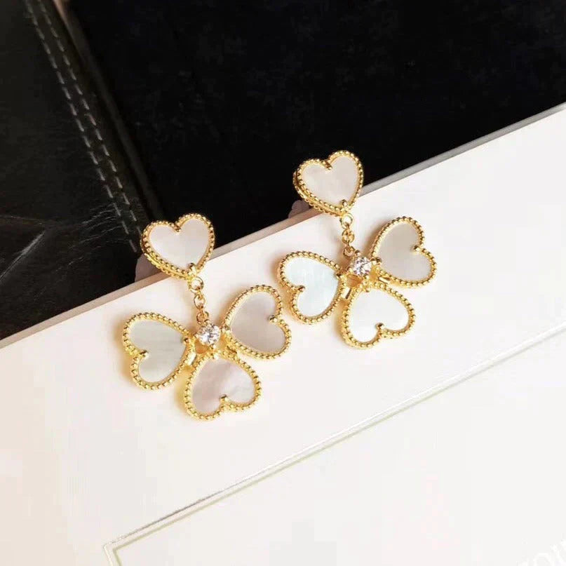 [✨ROSE💎]CLOVER SWEET WHITE MOP EARRINGS