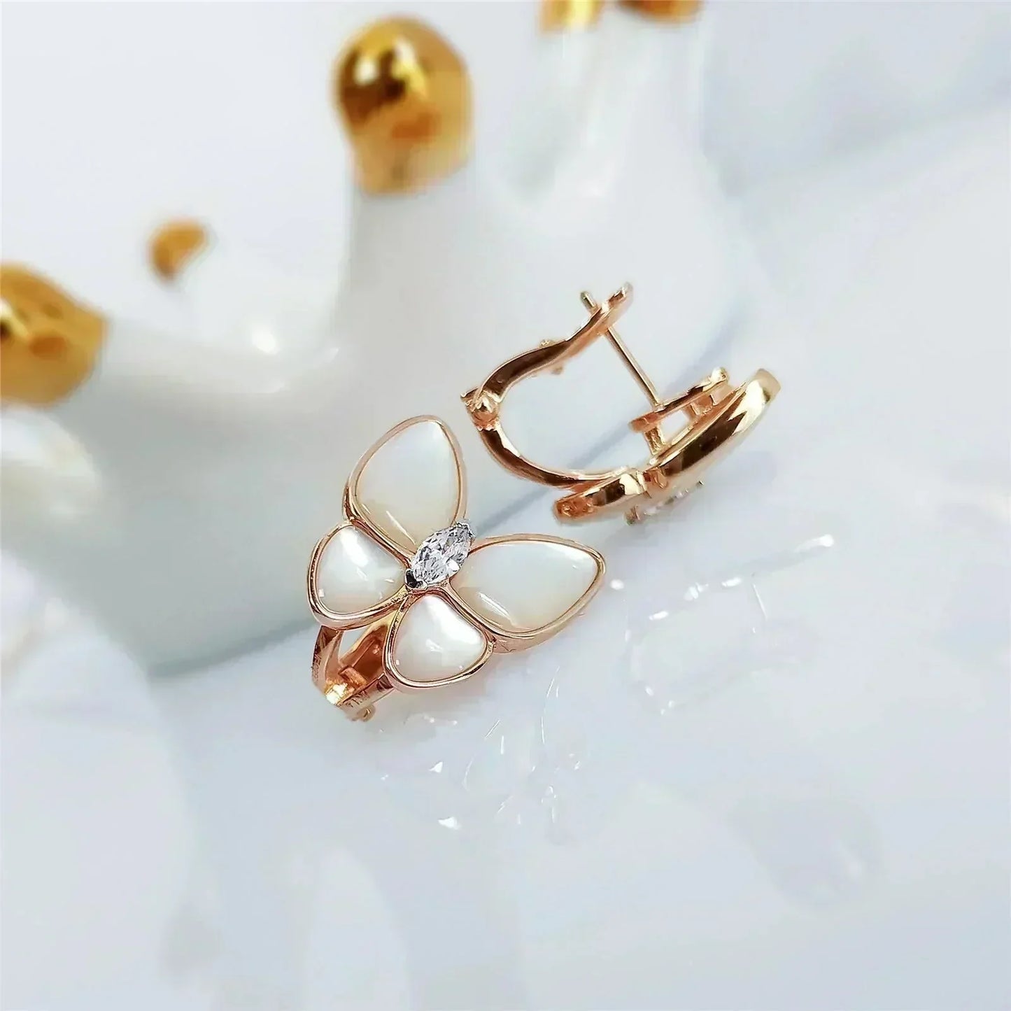 [✨ROSE💎]BUTTERFLY MOP DIAMOND EARRINGS