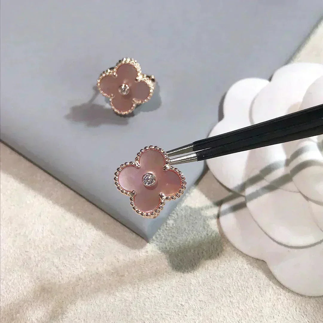 [✨ROSE💎]CLOVER MEDIUM 1 MOTIFS  PINK MOP DIAMOND EARRINGS