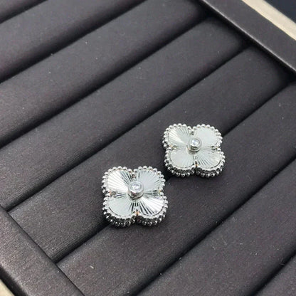 [✨ROSE💎]CLOVER MINI 9.5MM LASER EARRINGS