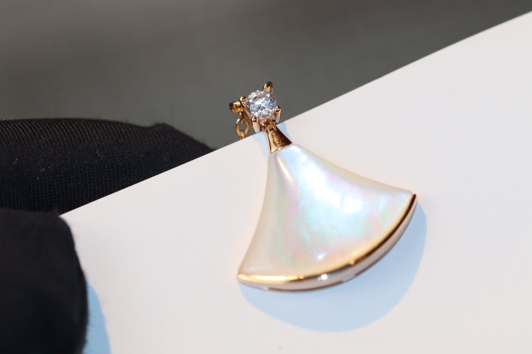 [✨ROSE💎]DREAM NECKLACE WHITE MOP PINK GOLD 1 DIAMOND