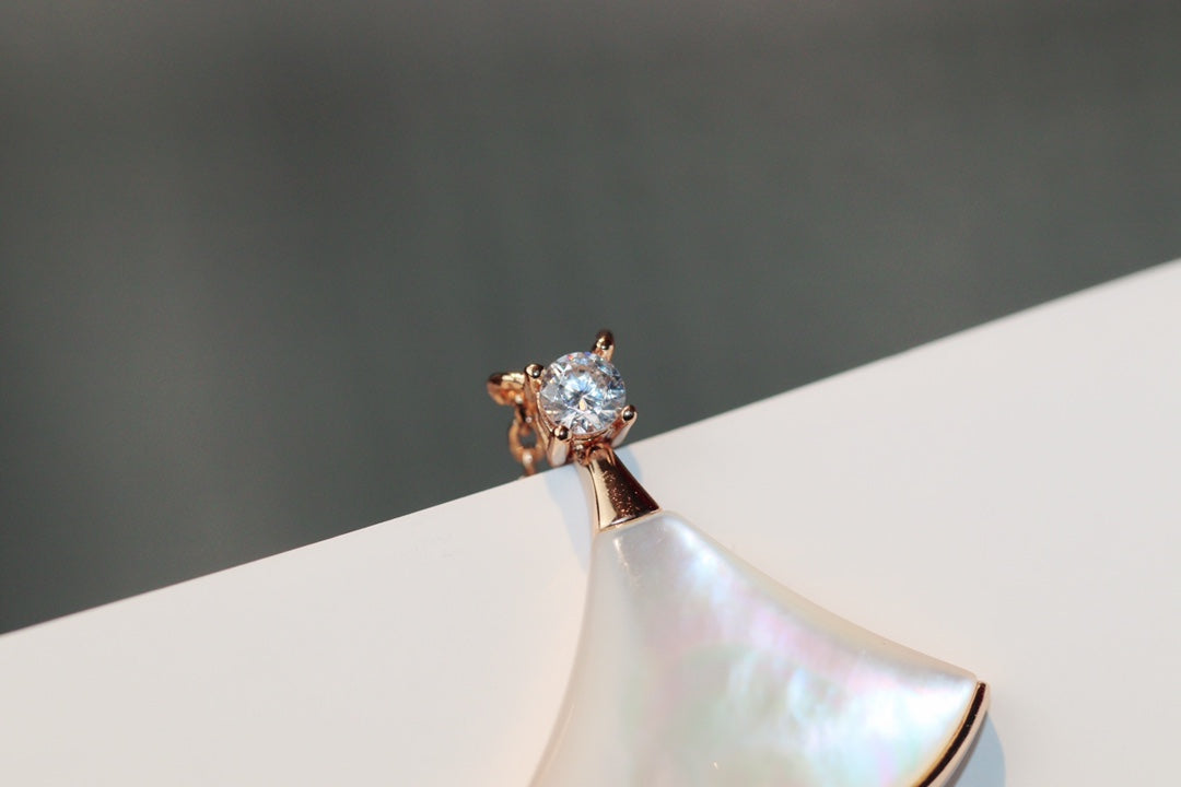 [✨ROSE💎]DREAM NECKLACE WHITE MOP PINK GOLD 1 DIAMOND