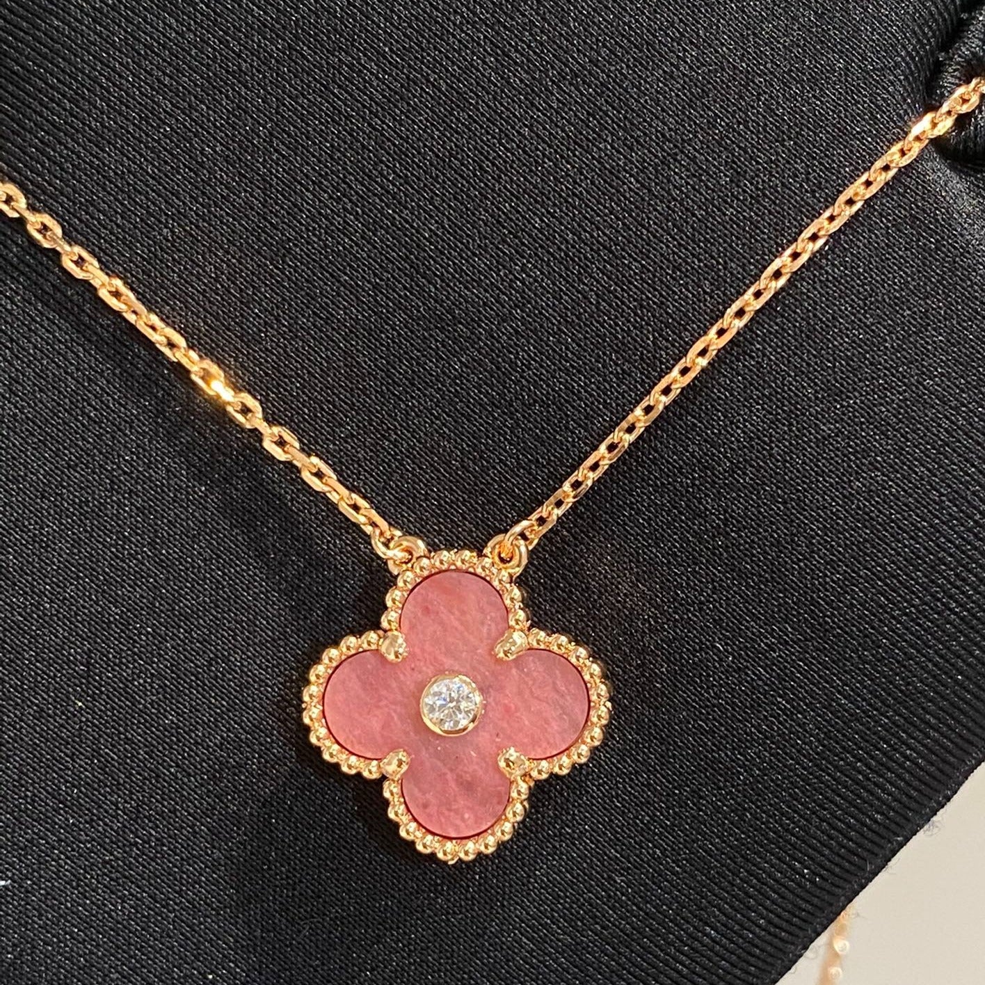 [✨ROSE💎]CLOVER 15MM DIAMOND RHODONITE NECKLACE