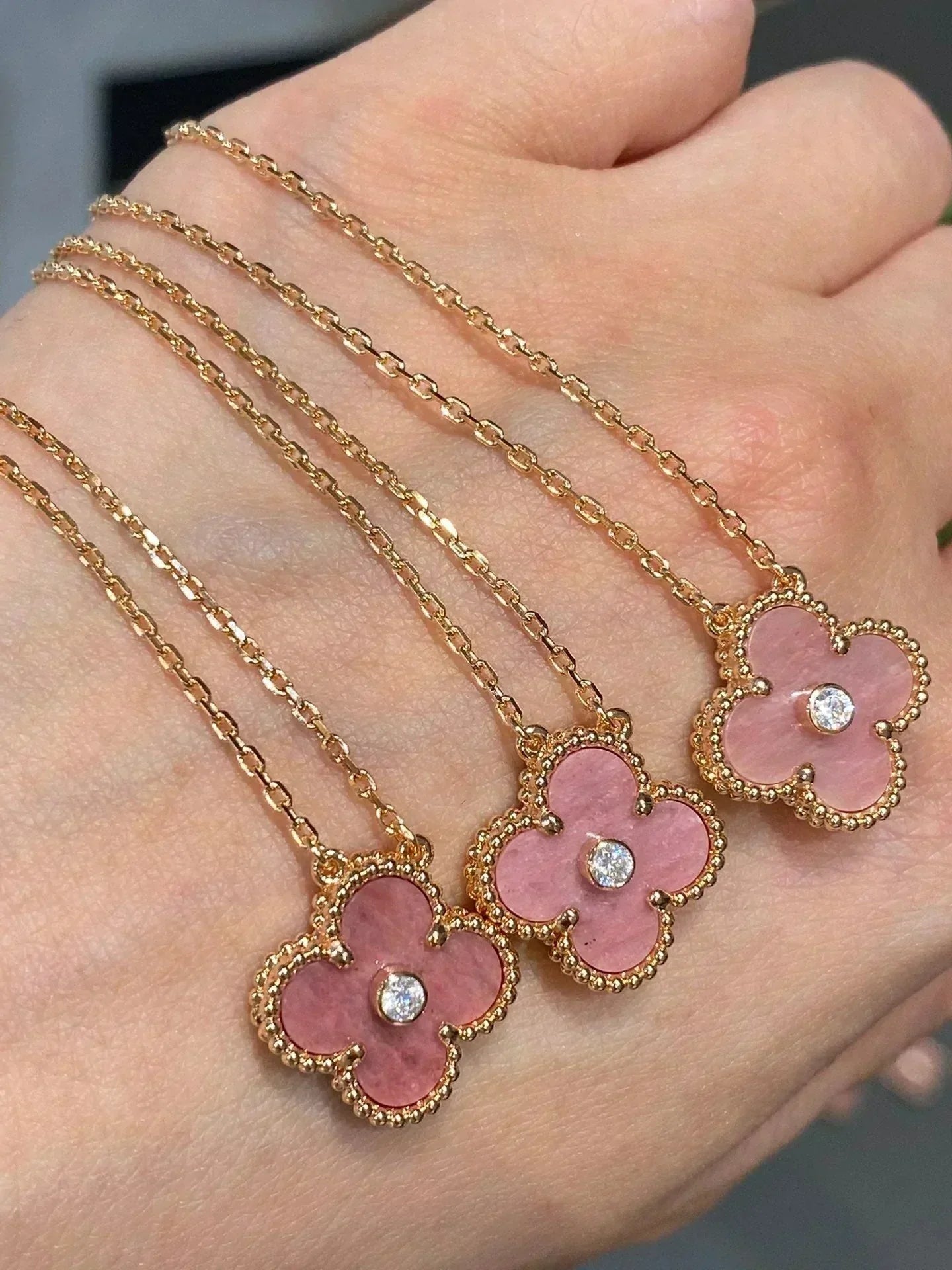 [✨ROSE💎]CLOVER 15MM DIAMOND RHODONITE NECKLACE