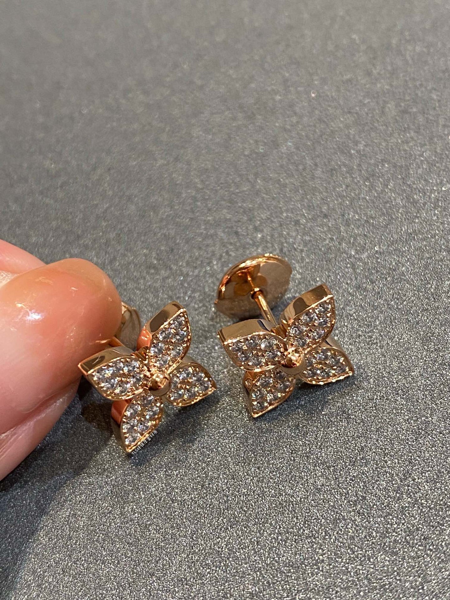 [✨ROSE💎]STAR DIAMOND EARRINGS
