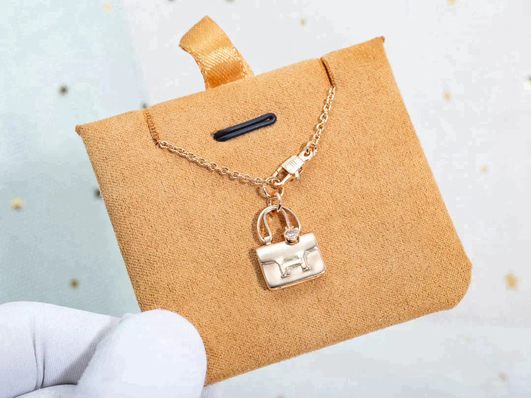 [✨ROSE💎]AMULETTE PEDANT ROSE GOLD NECKLACE