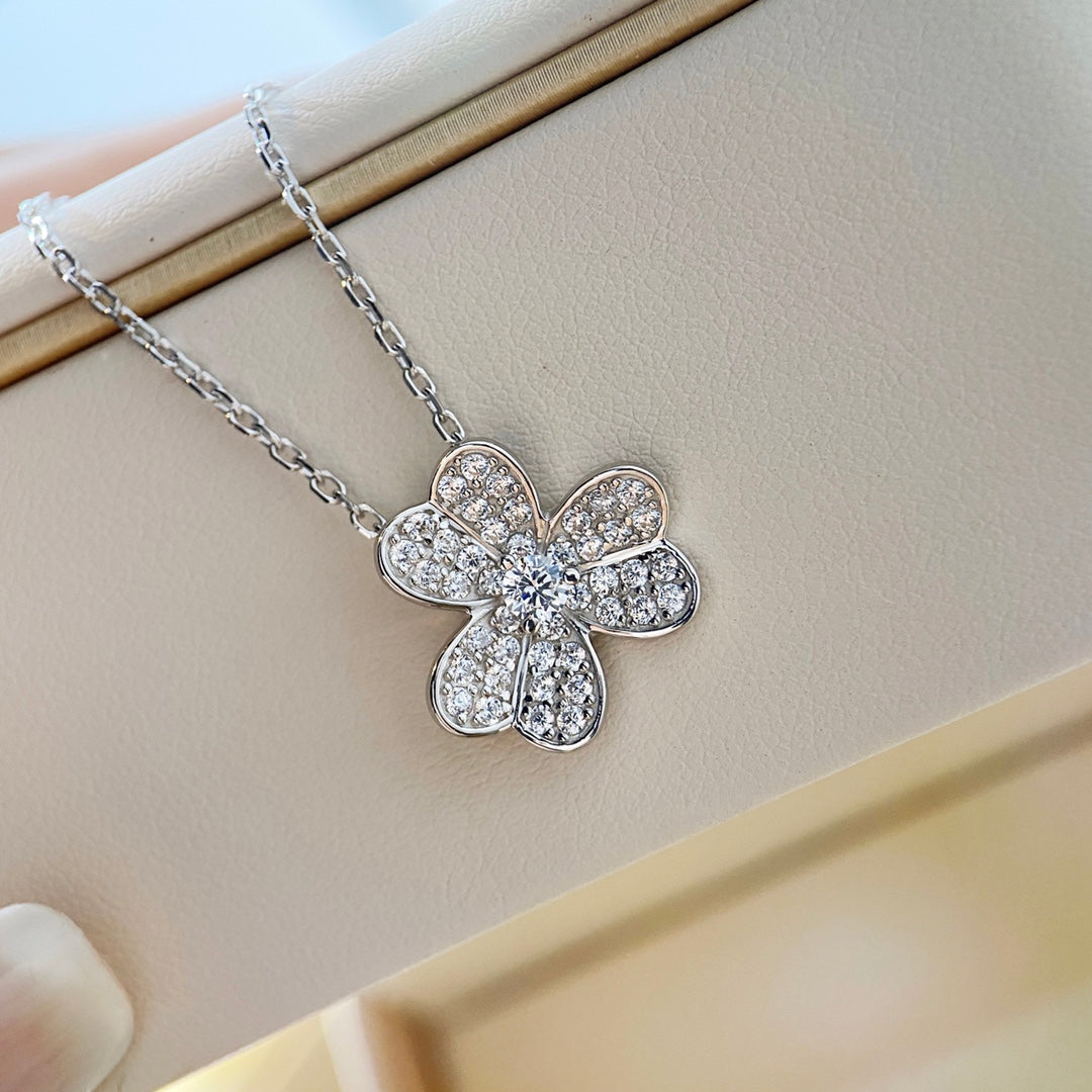 [✨ROSE💎]CLOVER DIAMOND NECKLACE SILVER