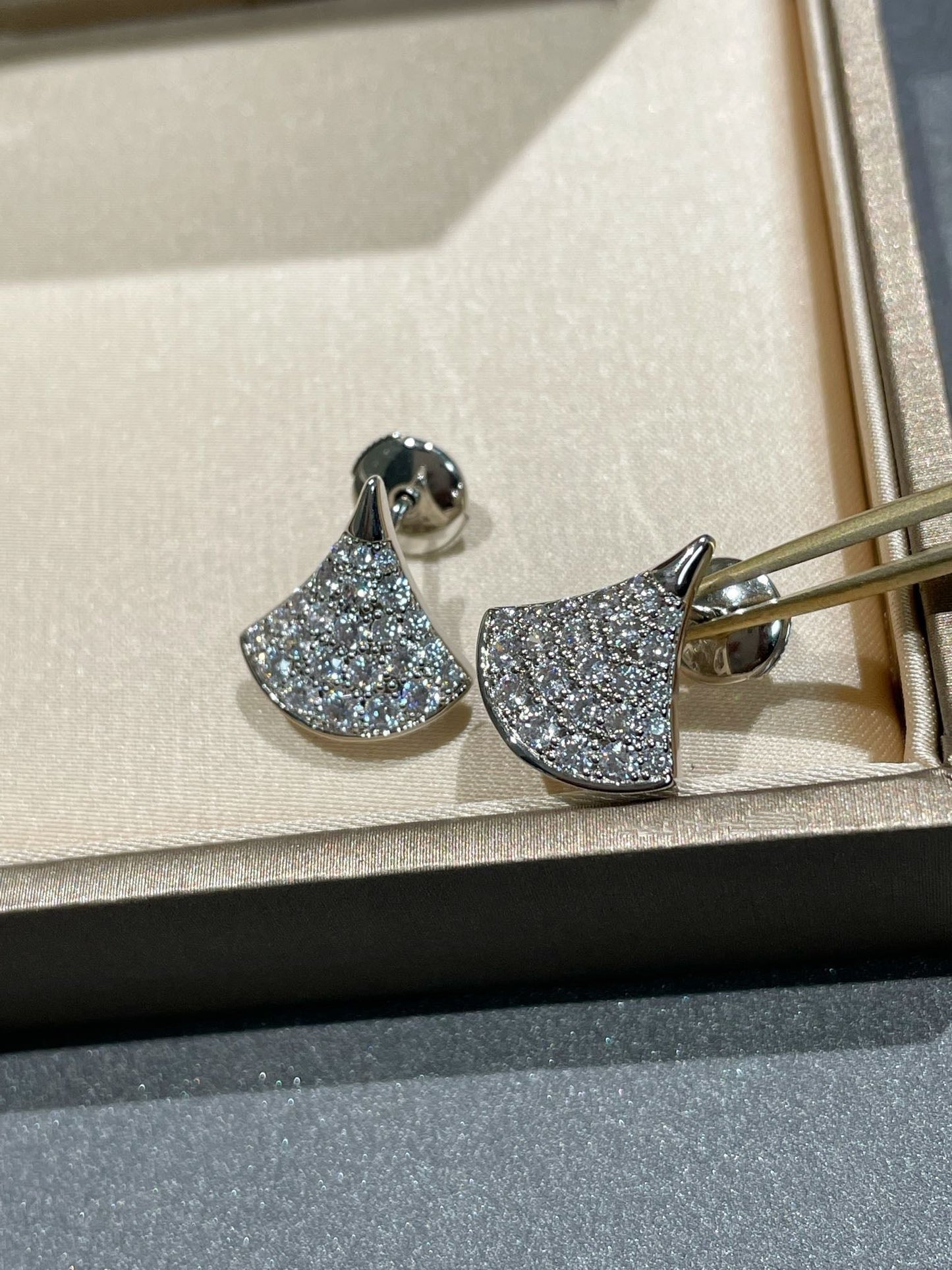 [✨ROSE💎]DREAM STUD EARRINGS DIAMOND