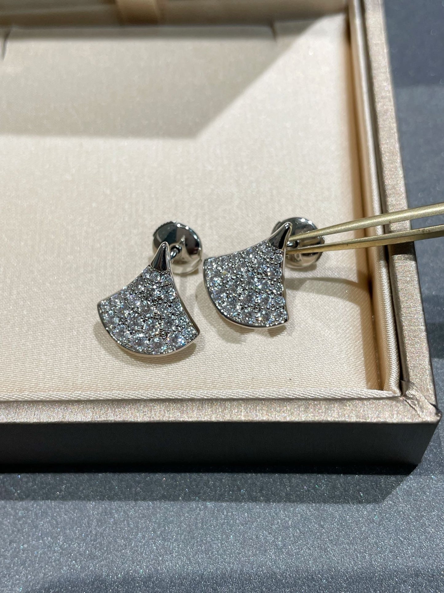 [✨ROSE💎]DREAM STUD EARRINGS DIAMOND
