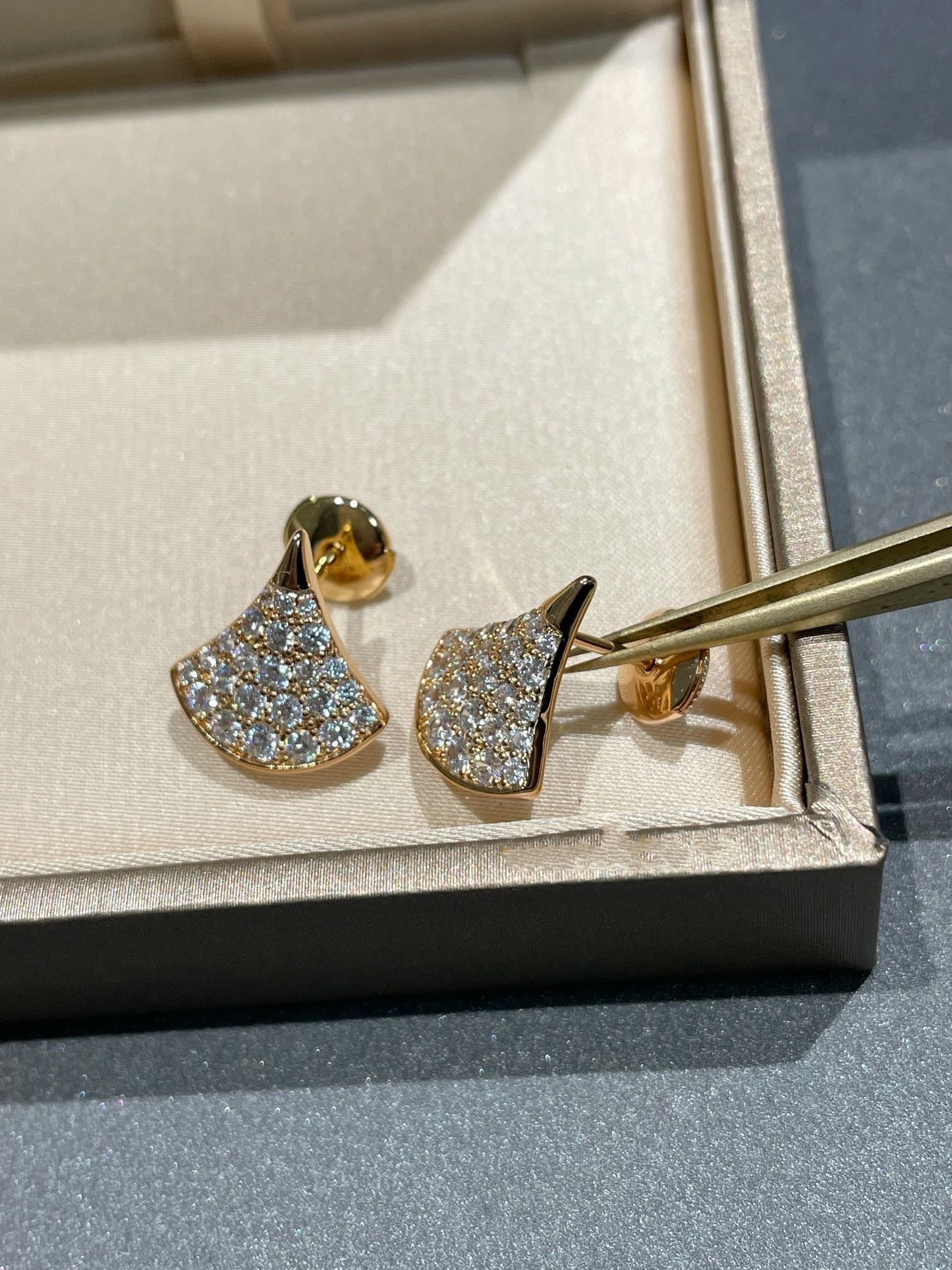 [✨ROSE💎]DREAM STUD EARRINGS DIAMOND