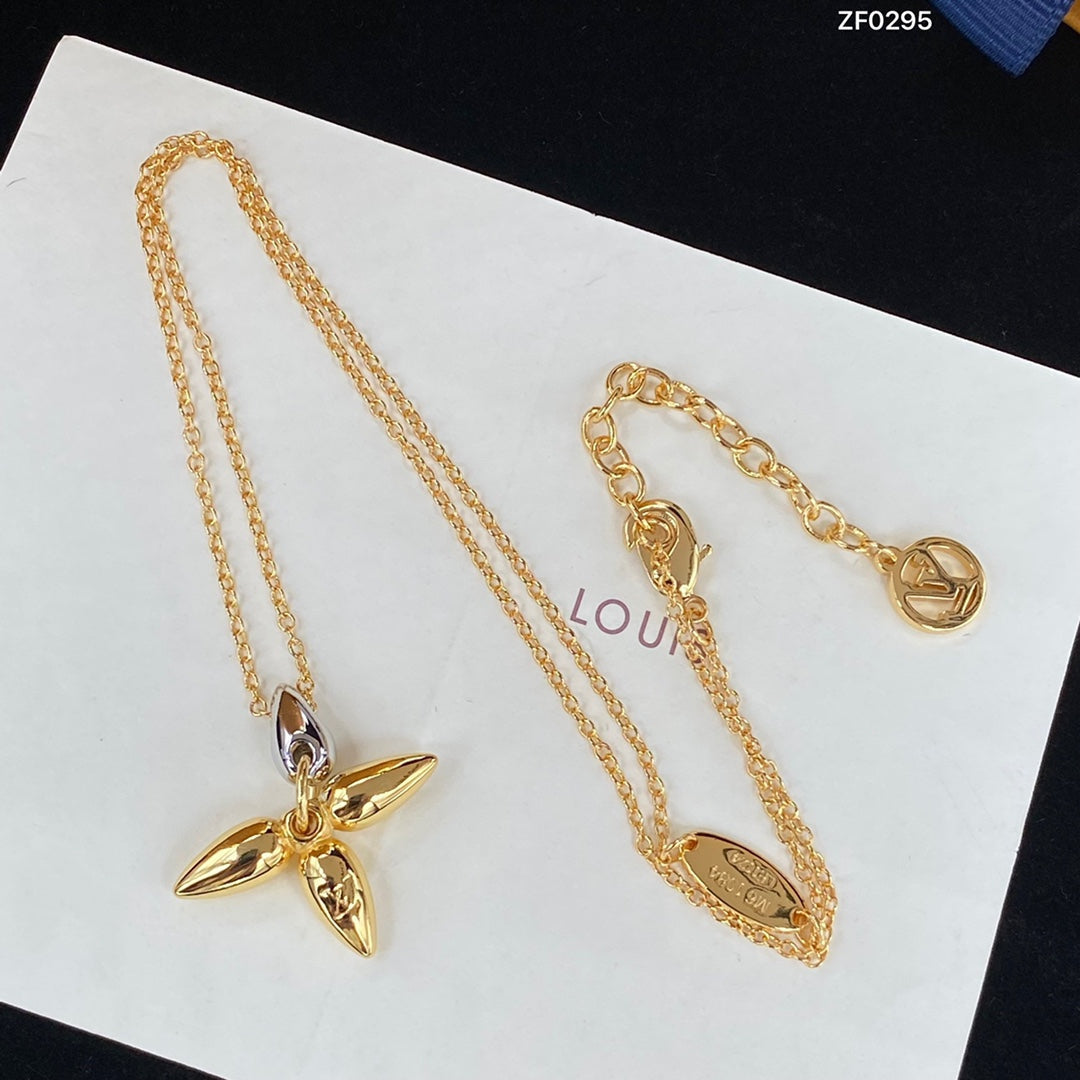 [✨ROSE💎]LOUISETTE PEDANT GOLD NECKLACE