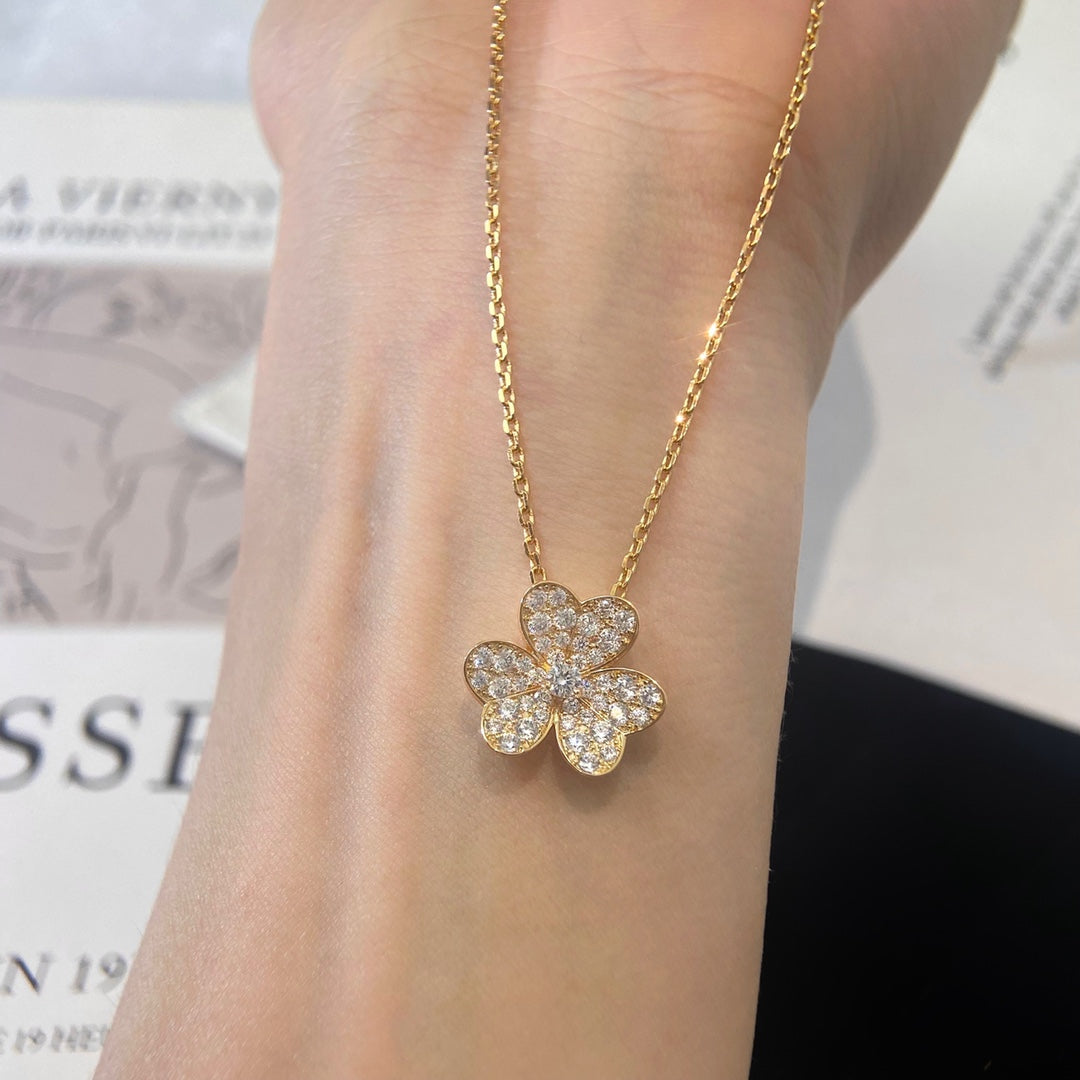 [✨ROSE💎]FLOWER DIAMOND NECKLACE