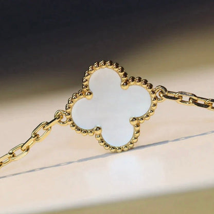 [✨ROSE💎]CLOVER 20 MOTIFS WHITE MOP NECKLACE