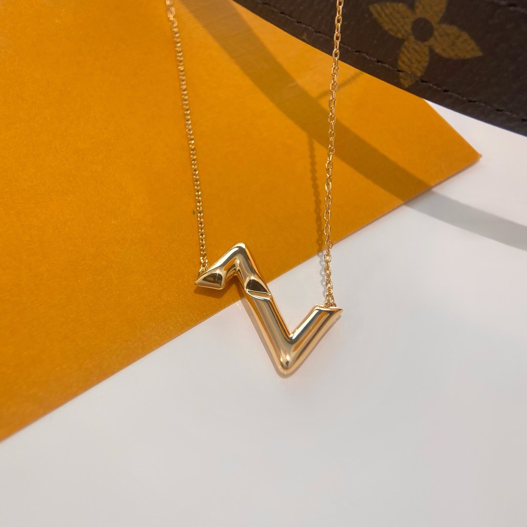 [✨ROSE💎]VOLTE UPSIDE DOWN NECKLACE