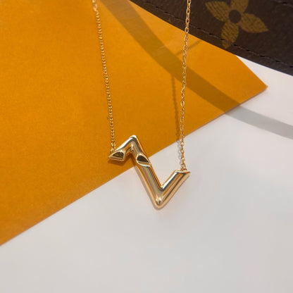 [✨ROSE💎]VOLTE UPSIDE DOWN NECKLACE