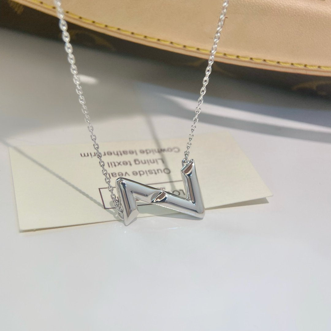 [✨ROSE💎]VOLTE UPSIDE DOWN NECKLACE