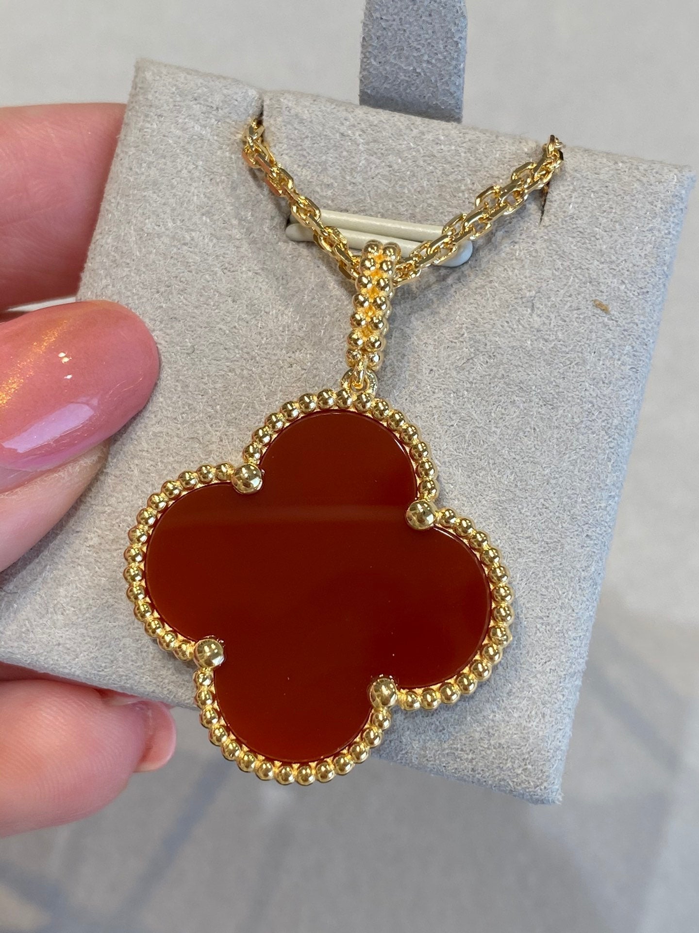 [✨ROSE💎]CLOVER 25MM NECKLACE GOLD CARNELIAN