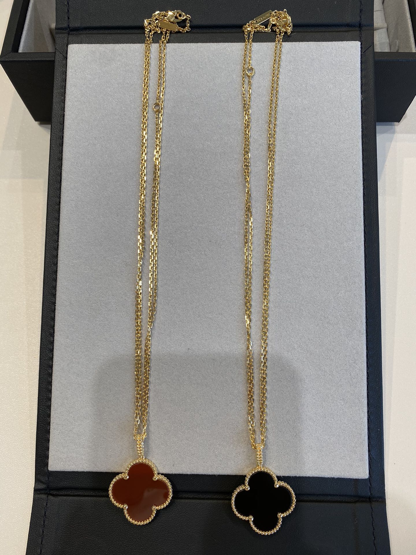 [✨ROSE💎]CLOVER 25MM NECKLACE GOLD CARNELIAN