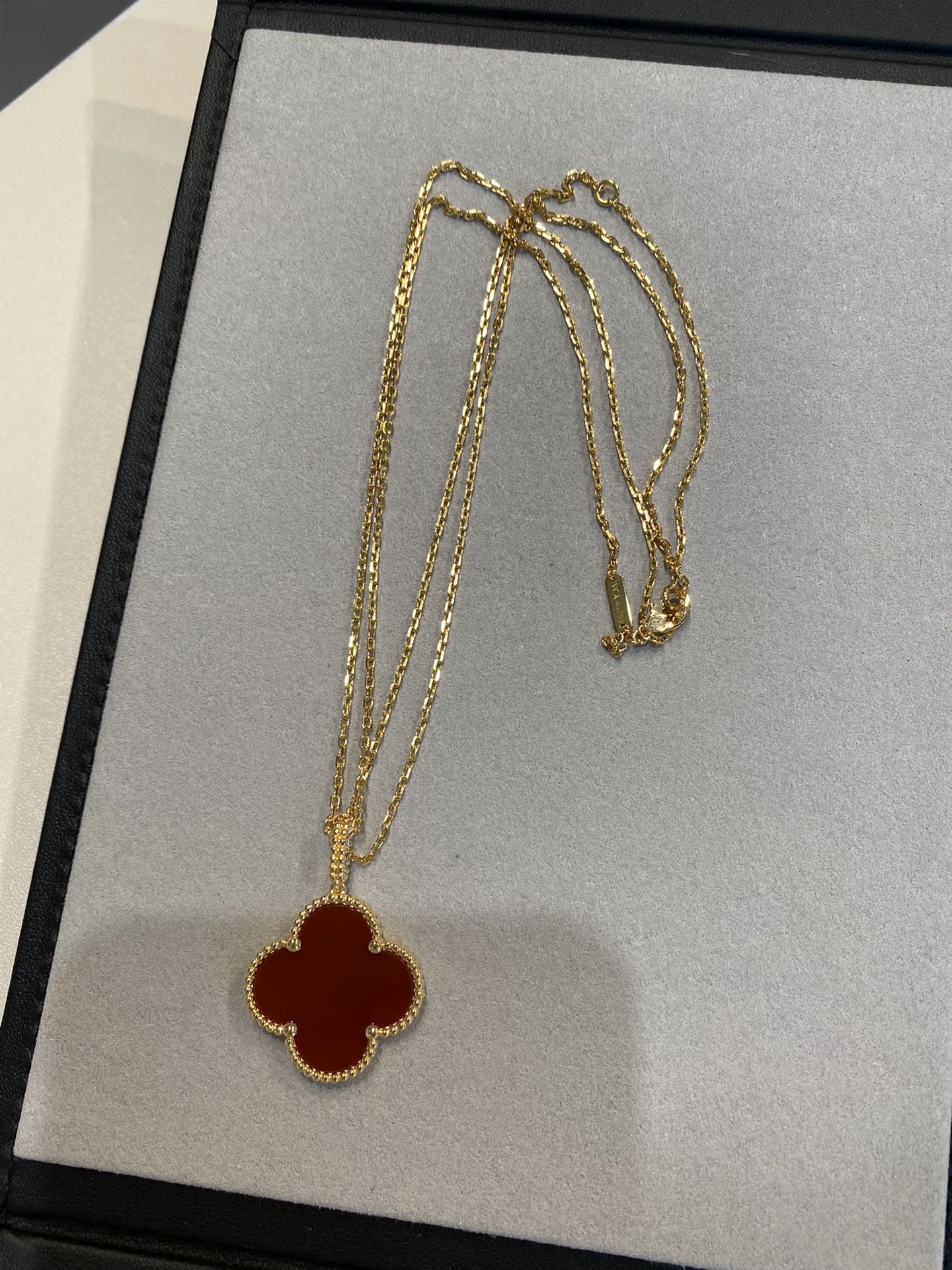 [✨ROSE💎]CLOVER 25MM NECKLACE GOLD CARNELIAN