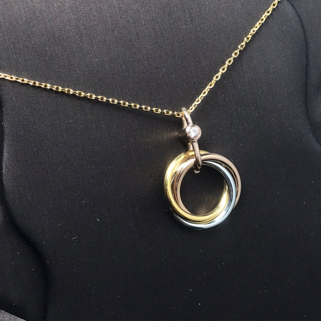 [✨ROSE💎]TRINITY  NECKLACE 1 DIAMOND