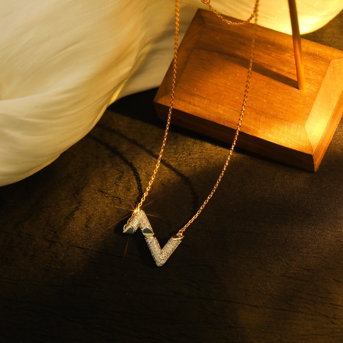 [✨ROSE💎]VOLT SILVER DIAMOND PEDANT NECKLACE