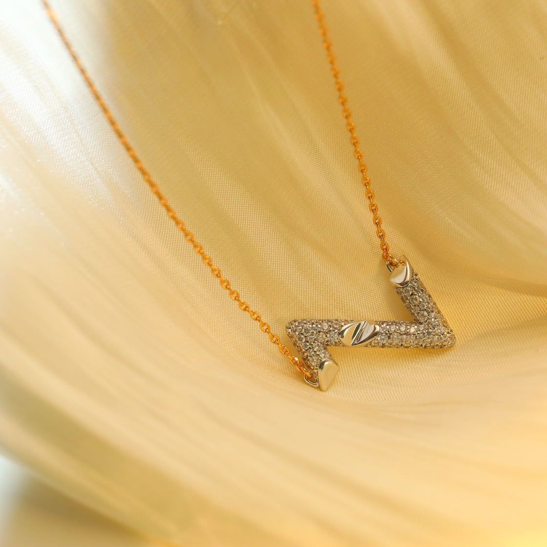 [✨ROSE💎]VOLT SILVER DIAMOND PEDANT NECKLACE