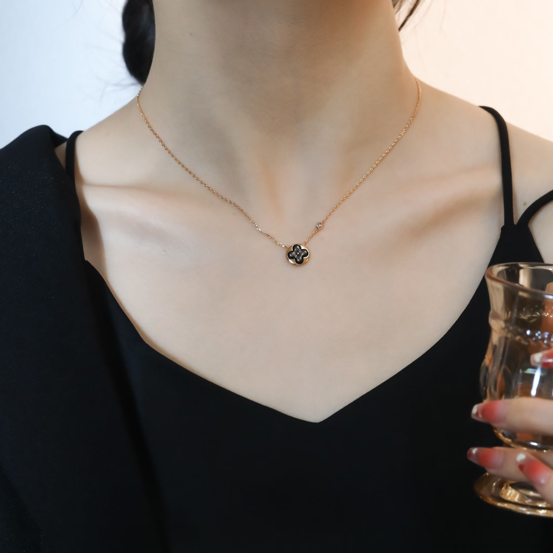 [✨ROSE💎]SUN PEDANT PINK GOLD 1 DIAMOND NECKLACE