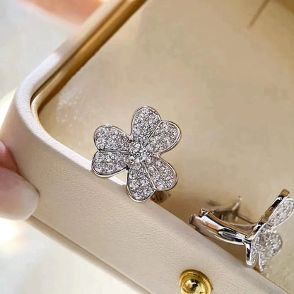 [✨ROSE💎]CLOVER COMOS DIAMOND EARRINGS SILVER