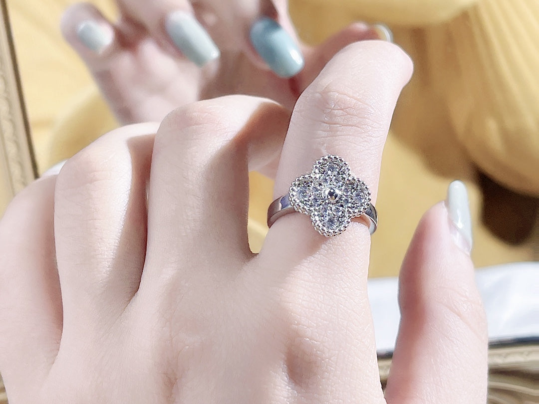 [✨ROSE💎]CLOVER DIAMOND RING