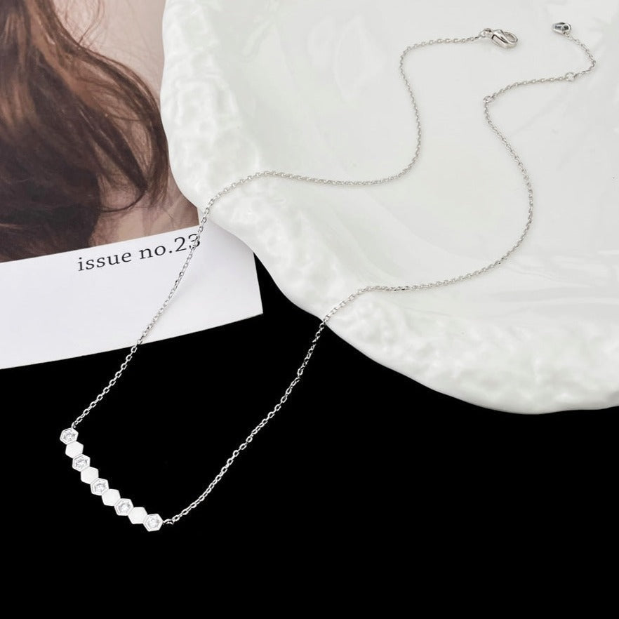 [✨ROSE💎]BEE MY LOVE DIAMOND NECKLACE