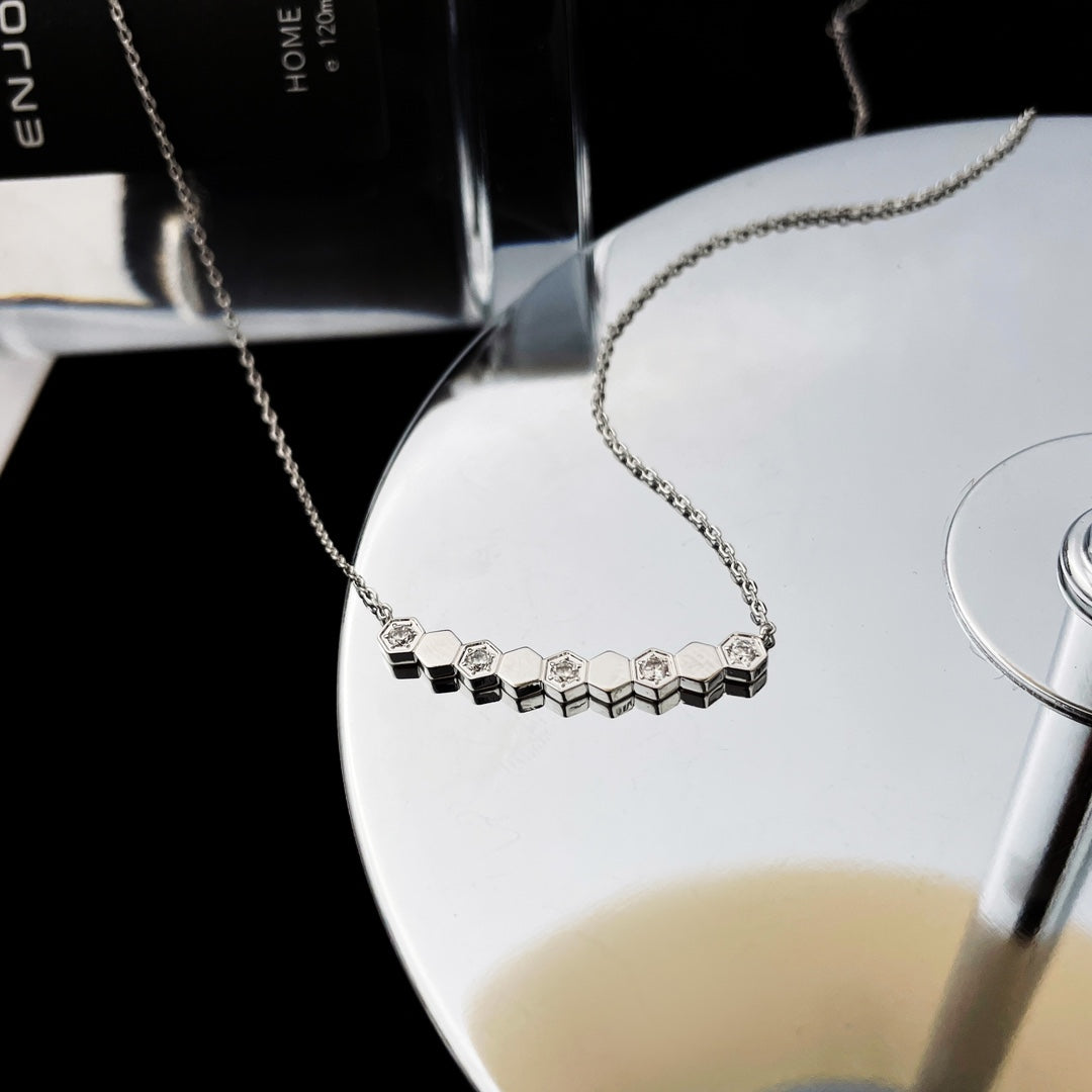[✨ROSE💎]BEE MY LOVE DIAMOND NECKLACE