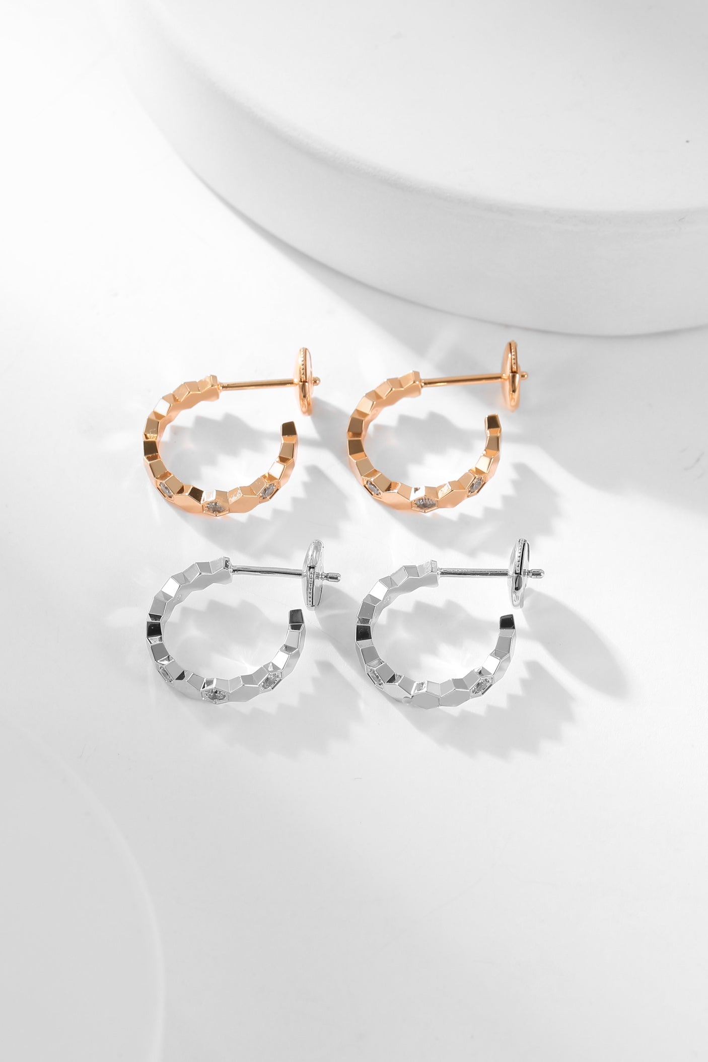 [✨ROSE💎]BEE LOVE DIAMOND HOOP EARRINGS