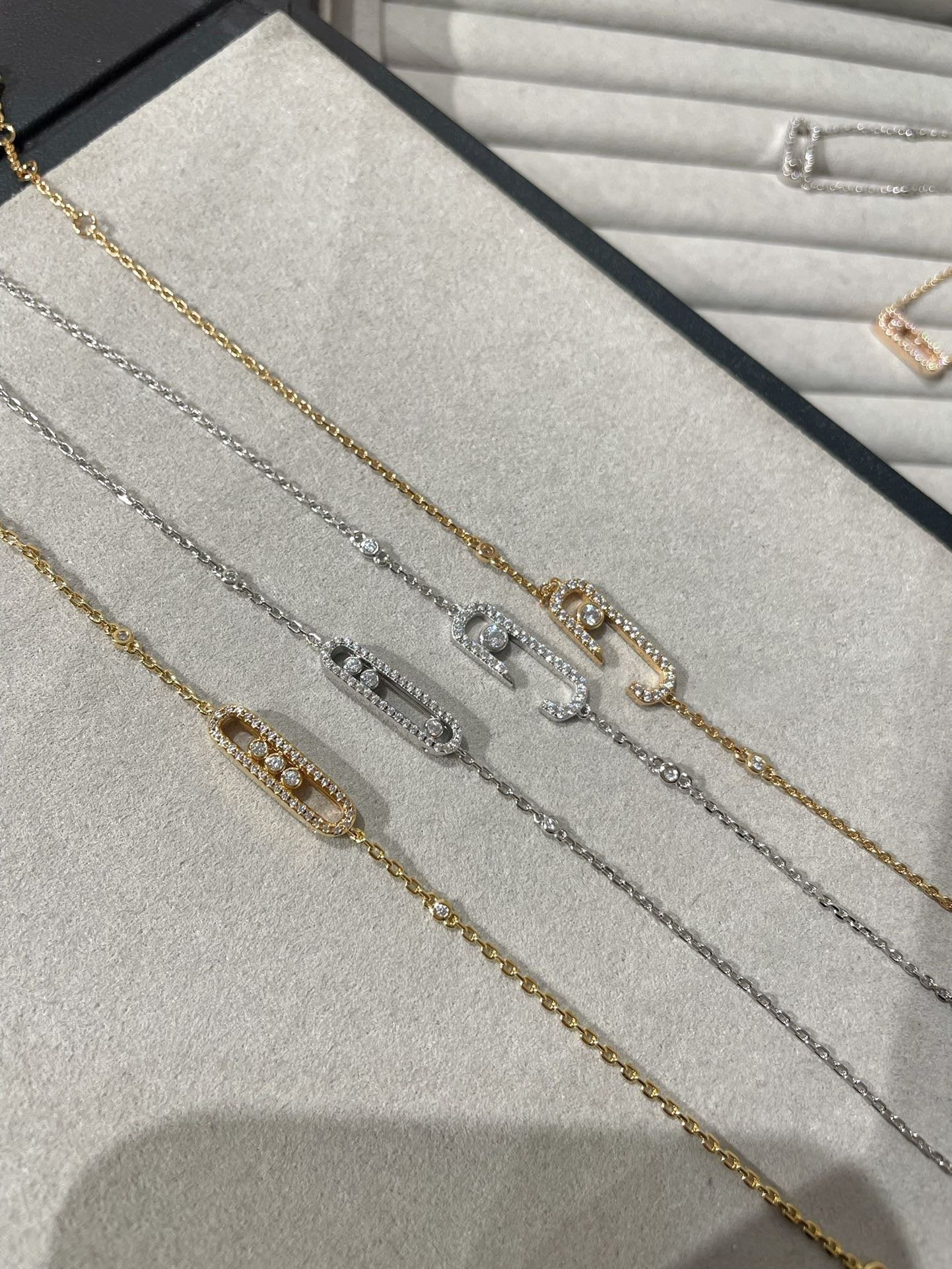 [✨ROSE💎]BABY MOVE DIAMOND BRACELET