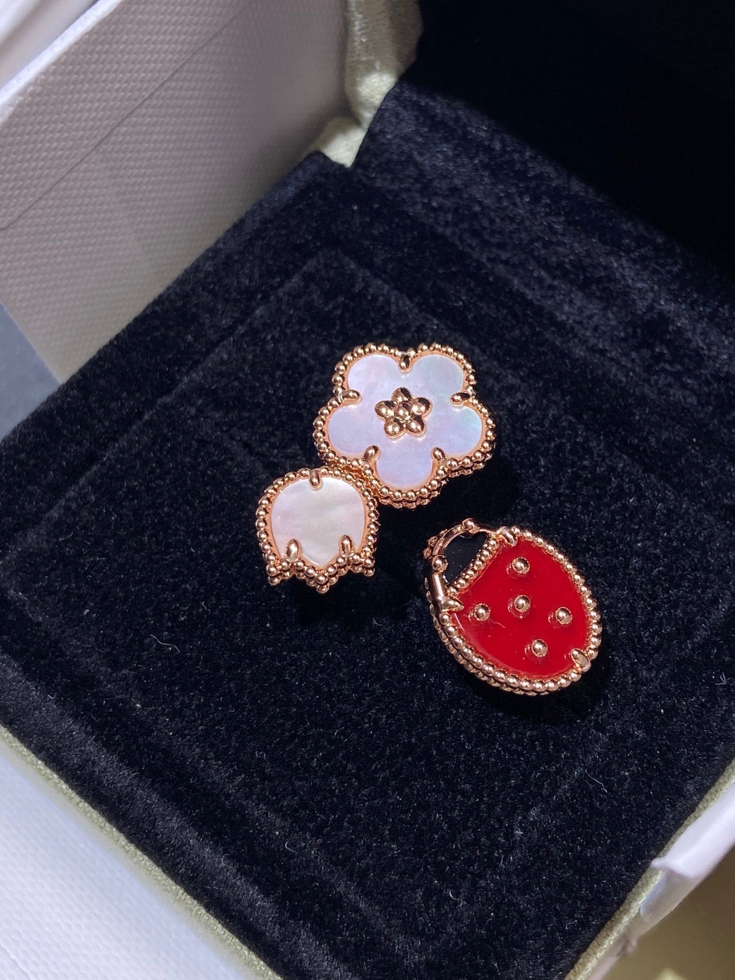 [✨ROSE💎]LUCKY 3 MOTIF ROSE GOLD RING
