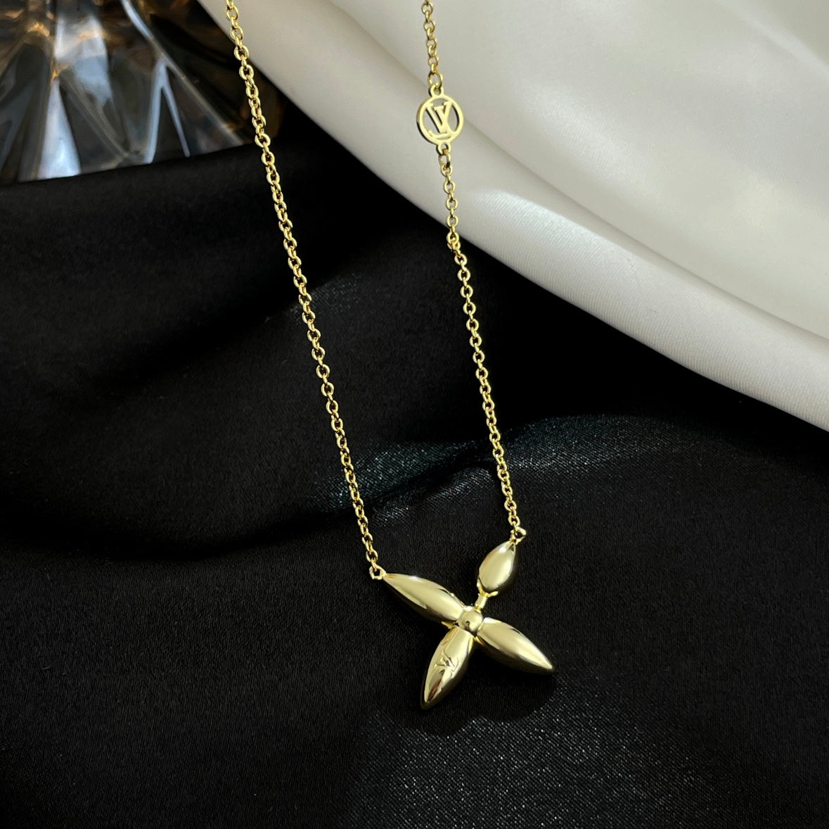 [✨ROSE💎]LOUISETTE GOLD NECKLACE