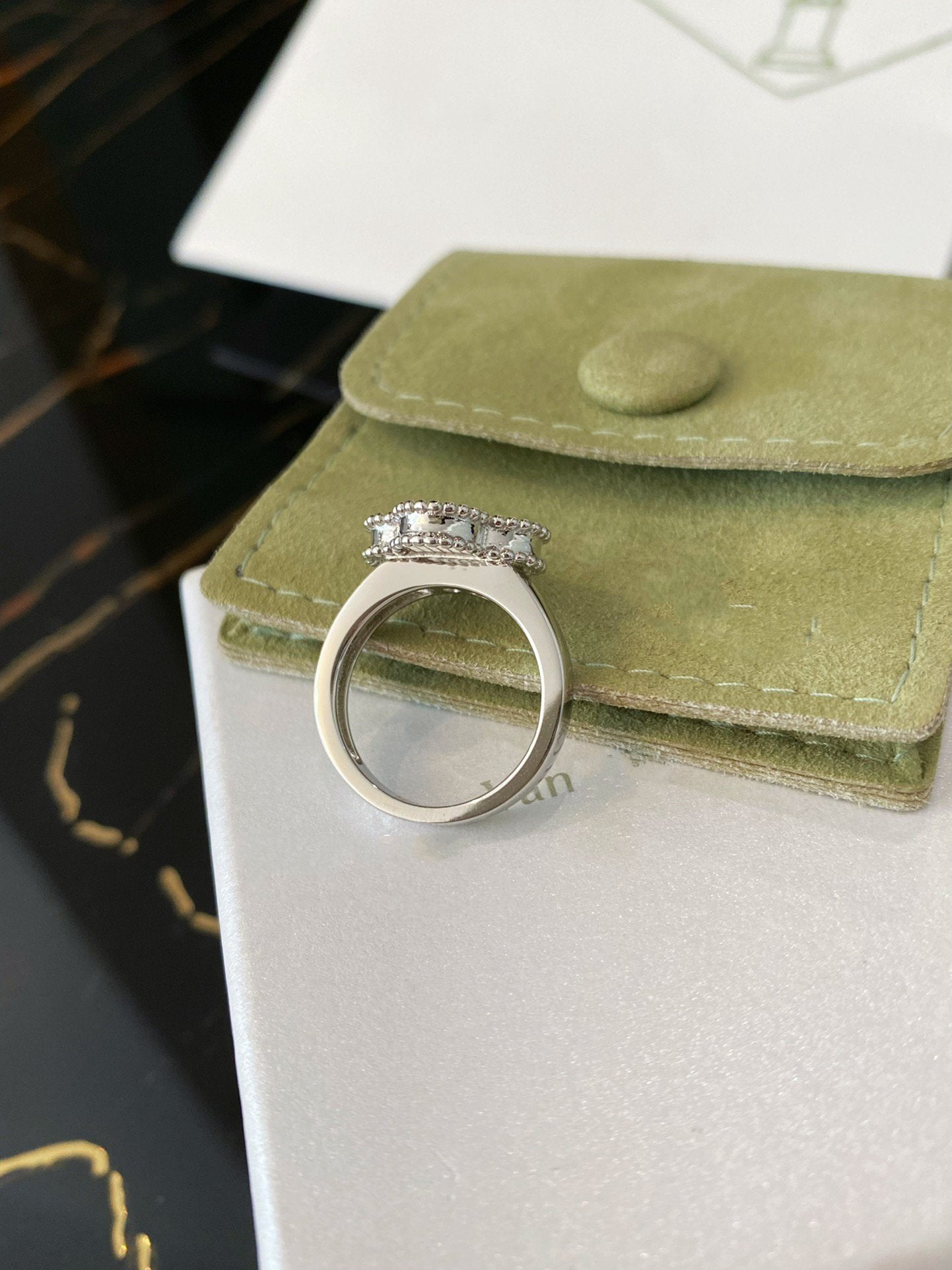 [✨ROSE💎]CLOVER SILVER RING