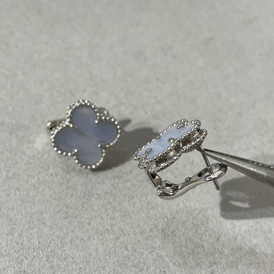 [✨ROSE💎]CLOVER CHALCEDONY SILVER STUD EARRINGS