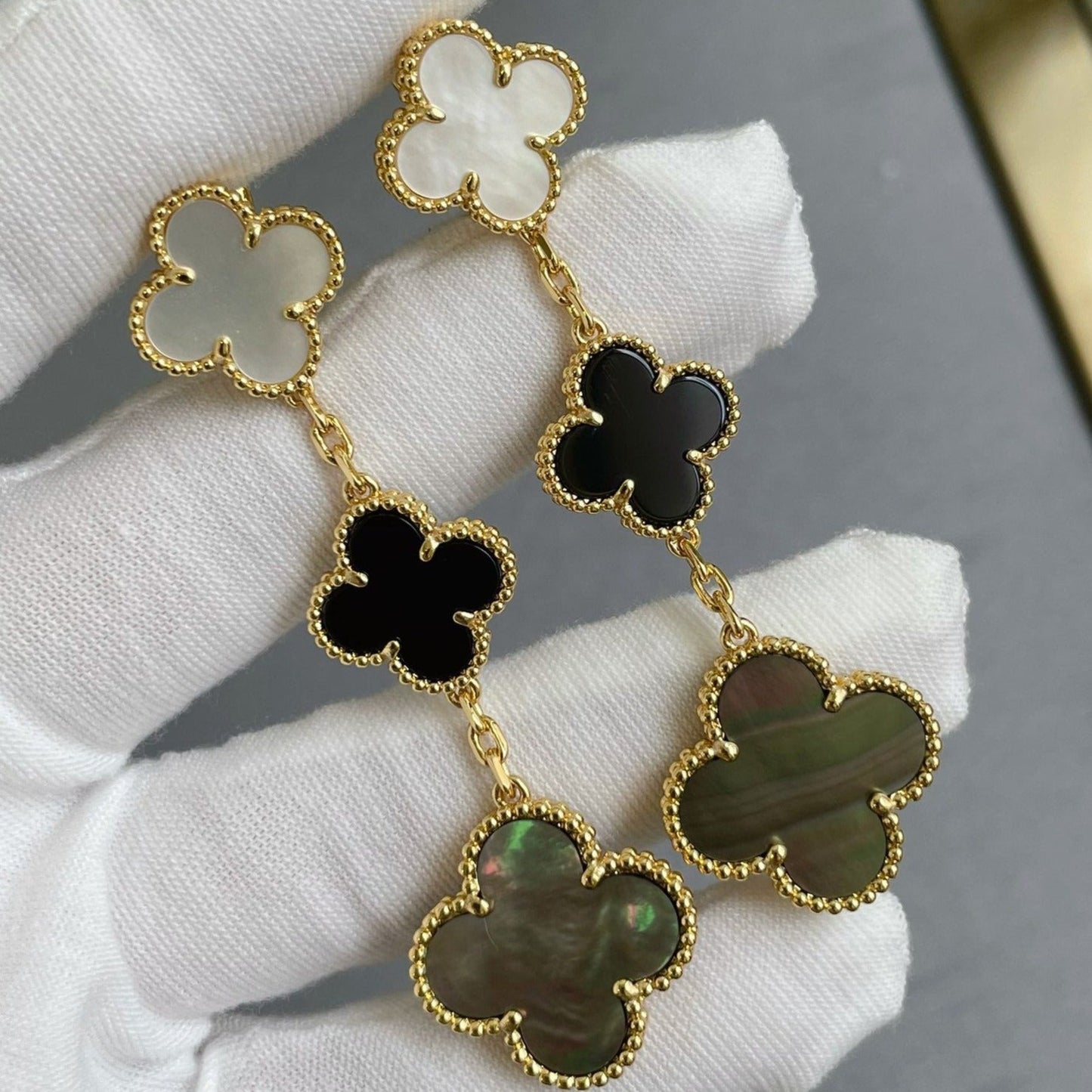 [✨ROSE💎]CLOVER 3 MOTIF MOP ONYX DARK MOP PINK GOLD EARRINGS
