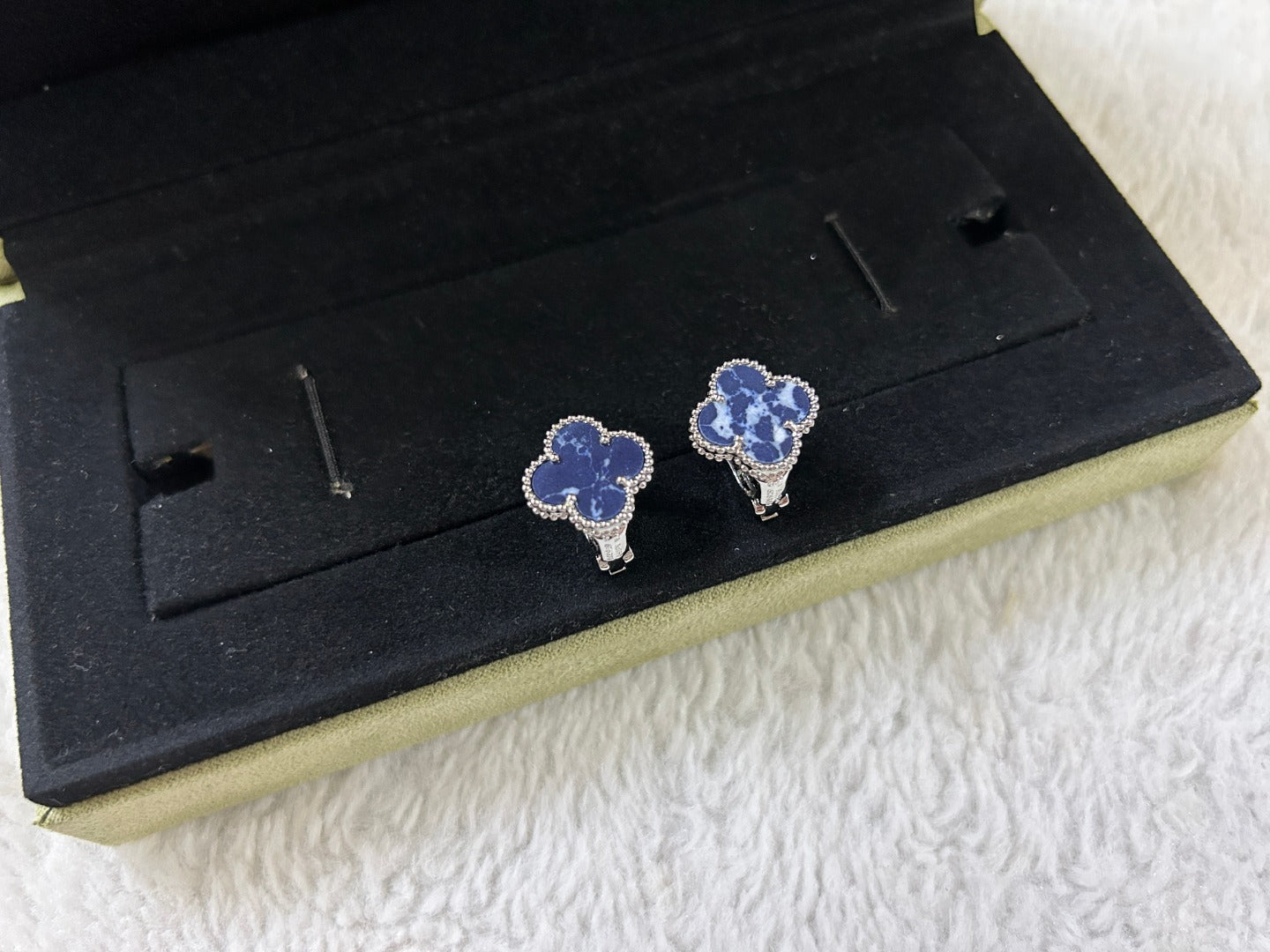 [✨ROSE💎]CLOVER PIETERSITE MEDIUM STUD EARRINGS