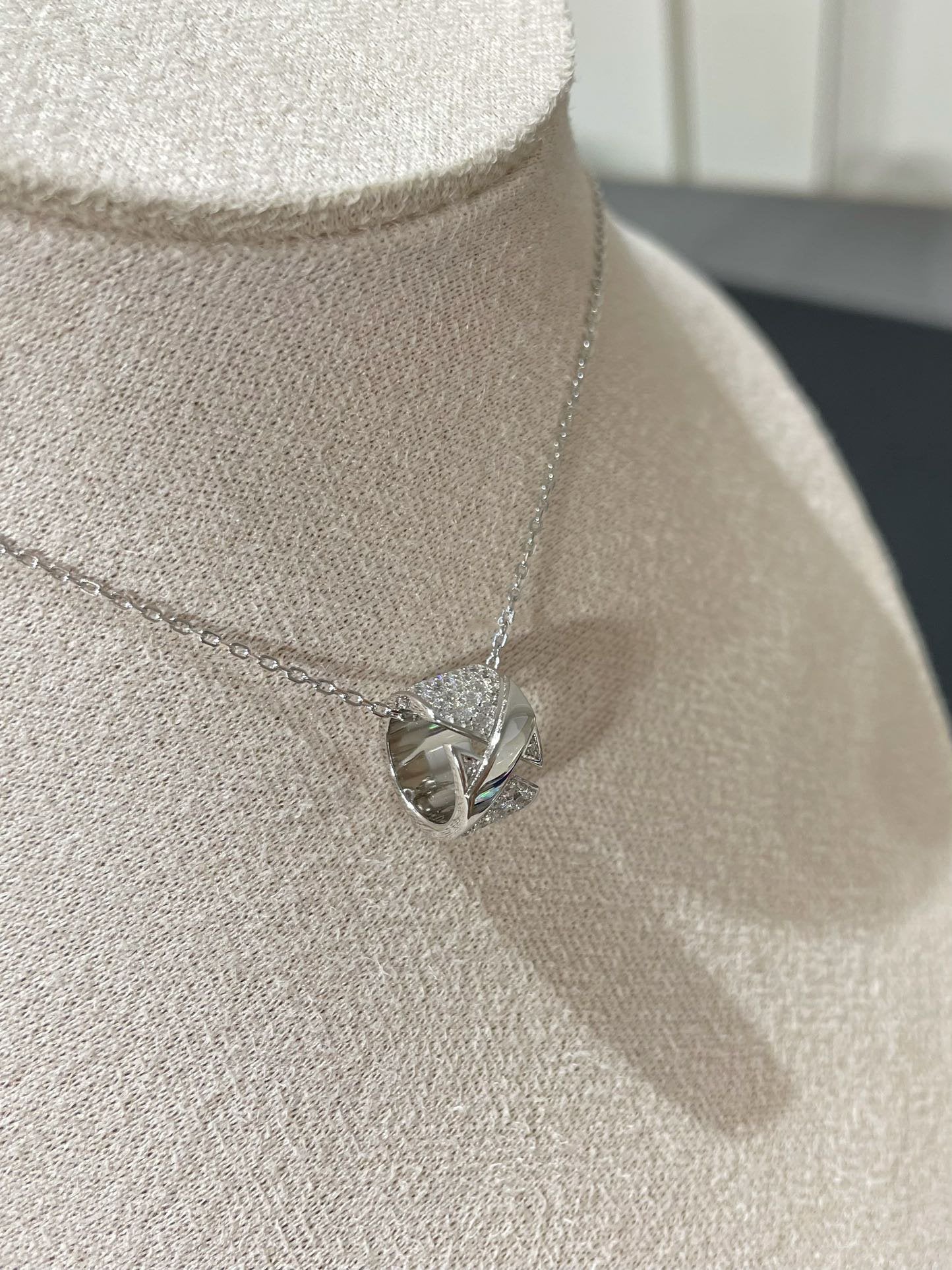 [✨ROSE💎]LIENS EVIDENCE DIAMOND PAVED NECKLACE