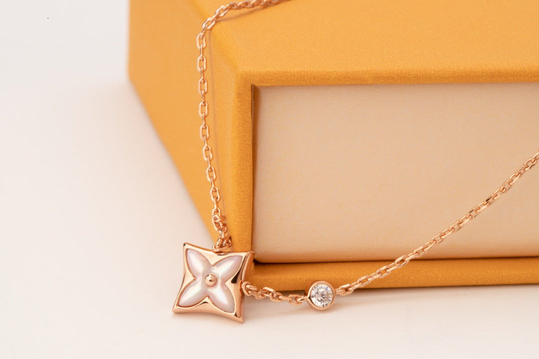 [✨ROSE💎]STAR PINK MOP 1 DIAMOND PINK GOLD NECKLACE