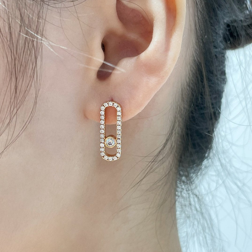 [✨ROSE💎]MOVE UNO STUD DIAMOND PAVED EARRINGS