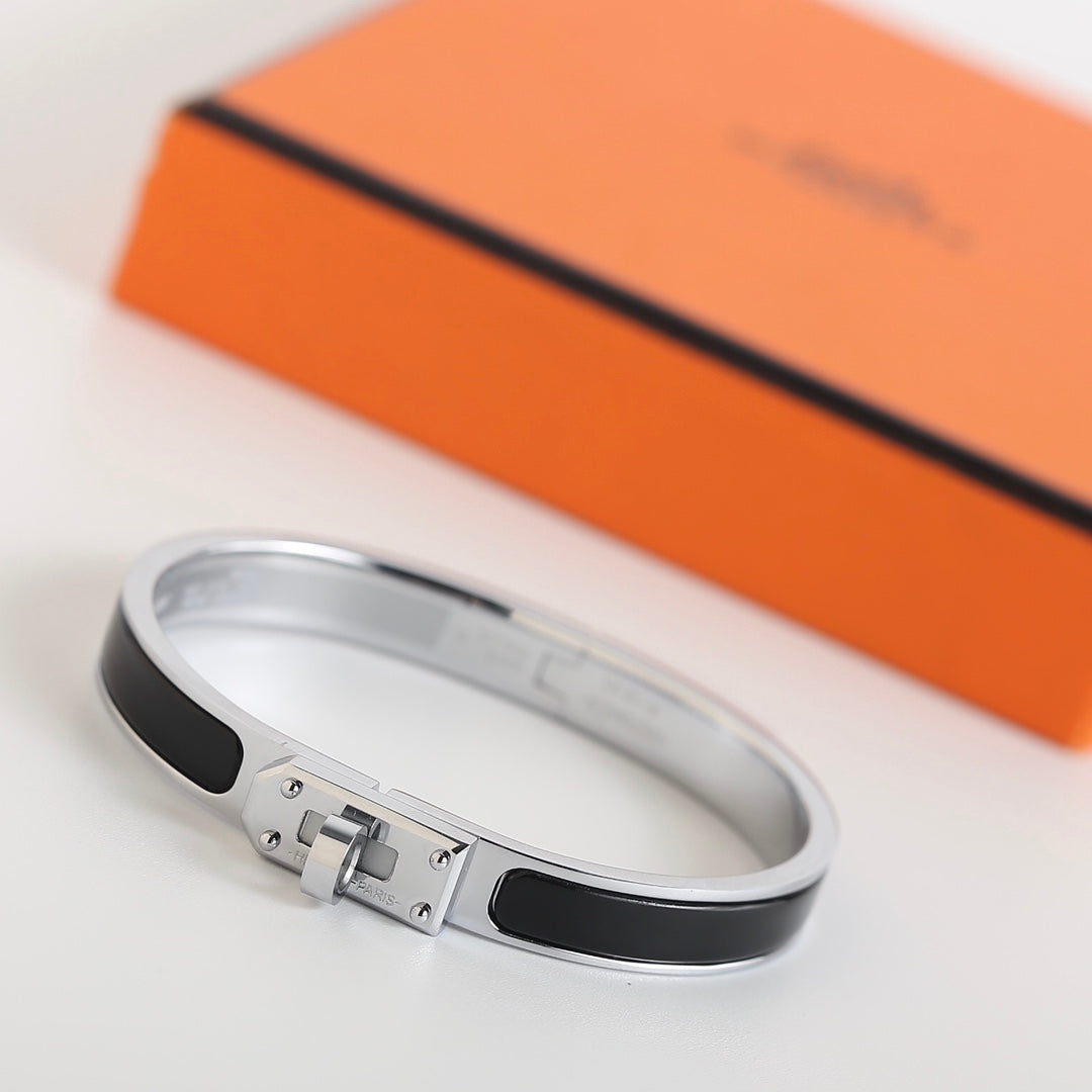 [✨ROSE💎]HM KELLY BLACK BRACELET