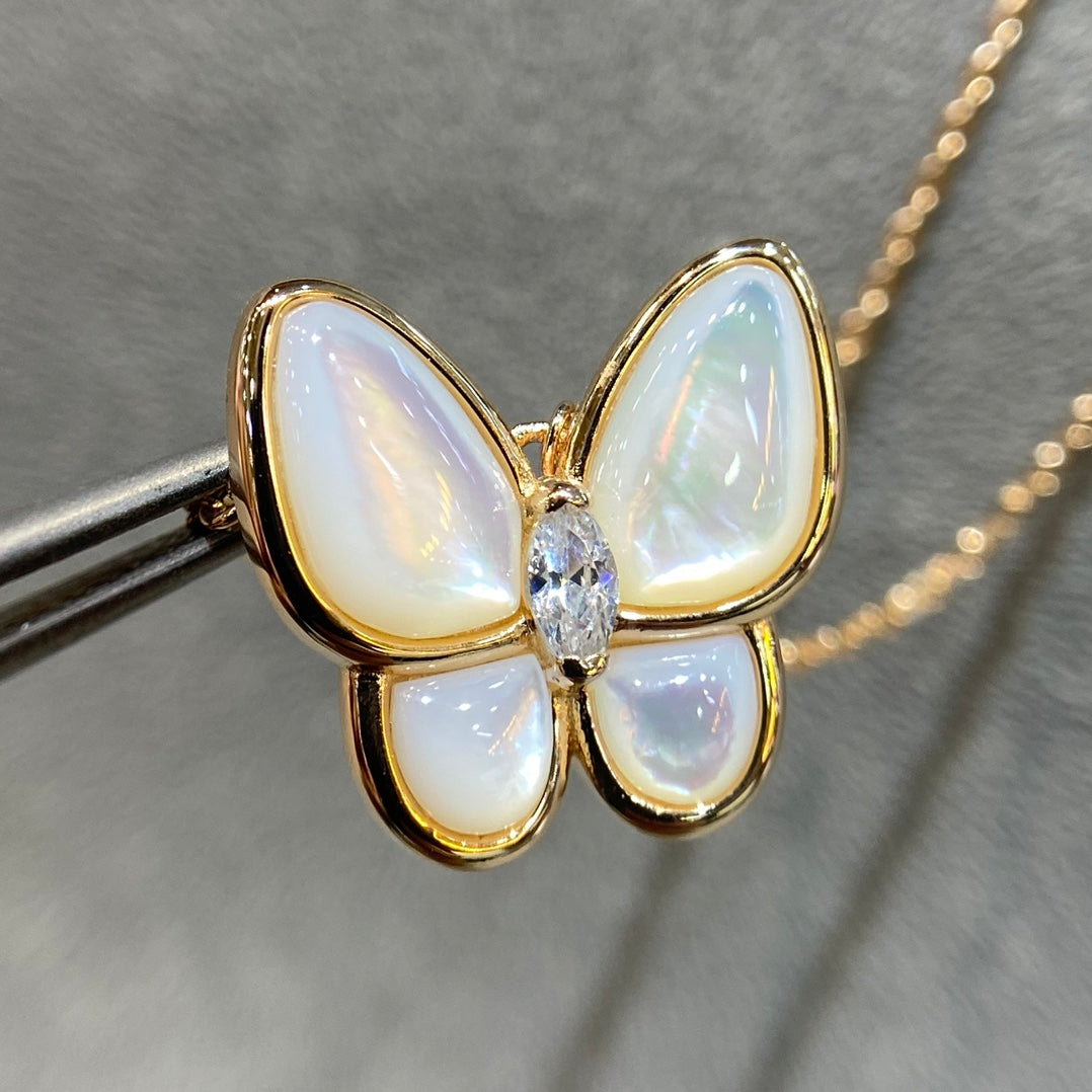 [✨ROSE💎]BUTTERFLY MOP DIAMOND NECKLACE