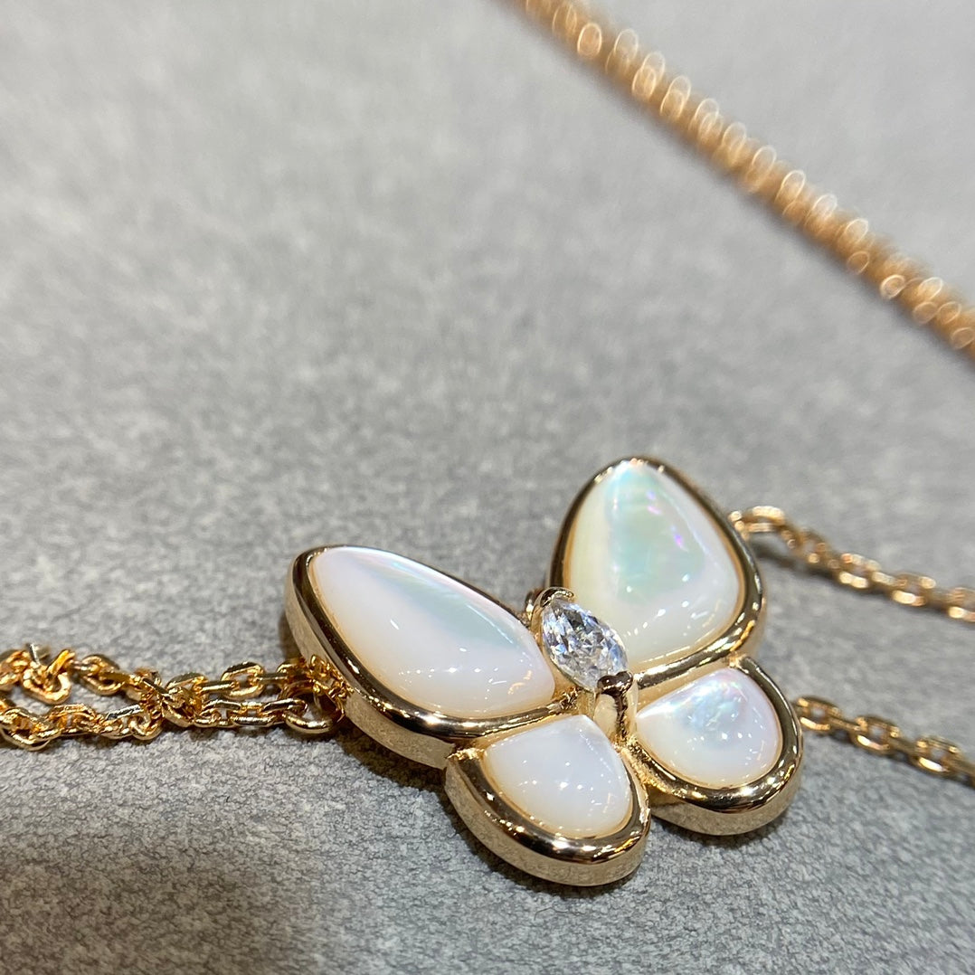 [✨ROSE💎]BUTTERFLY MOP DIAMOND NECKLACE