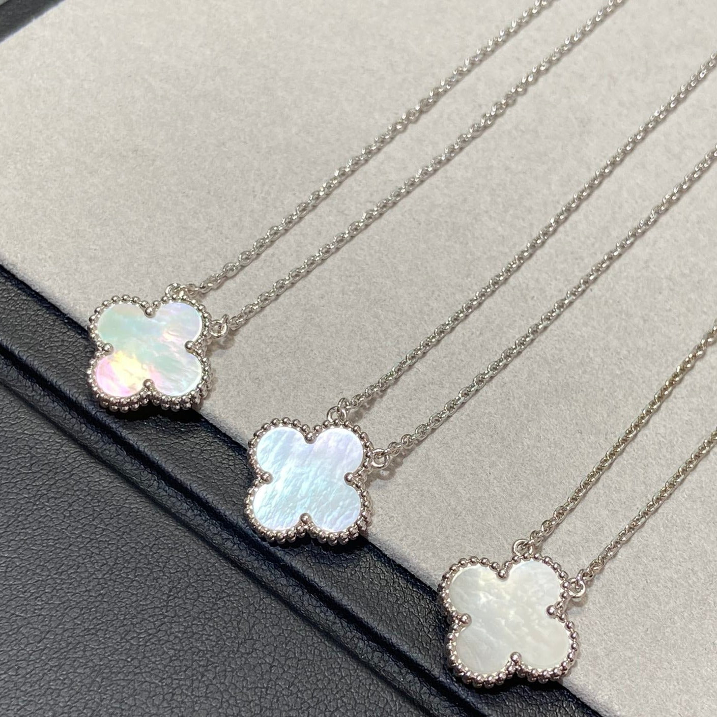 [✨ROSE💎]CLOVER MEDIUM SILVER WHITE MOP NECKLACE