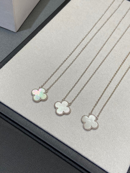 [✨ROSE💎]CLOVER MEDIUM SILVER WHITE MOP NECKLACE