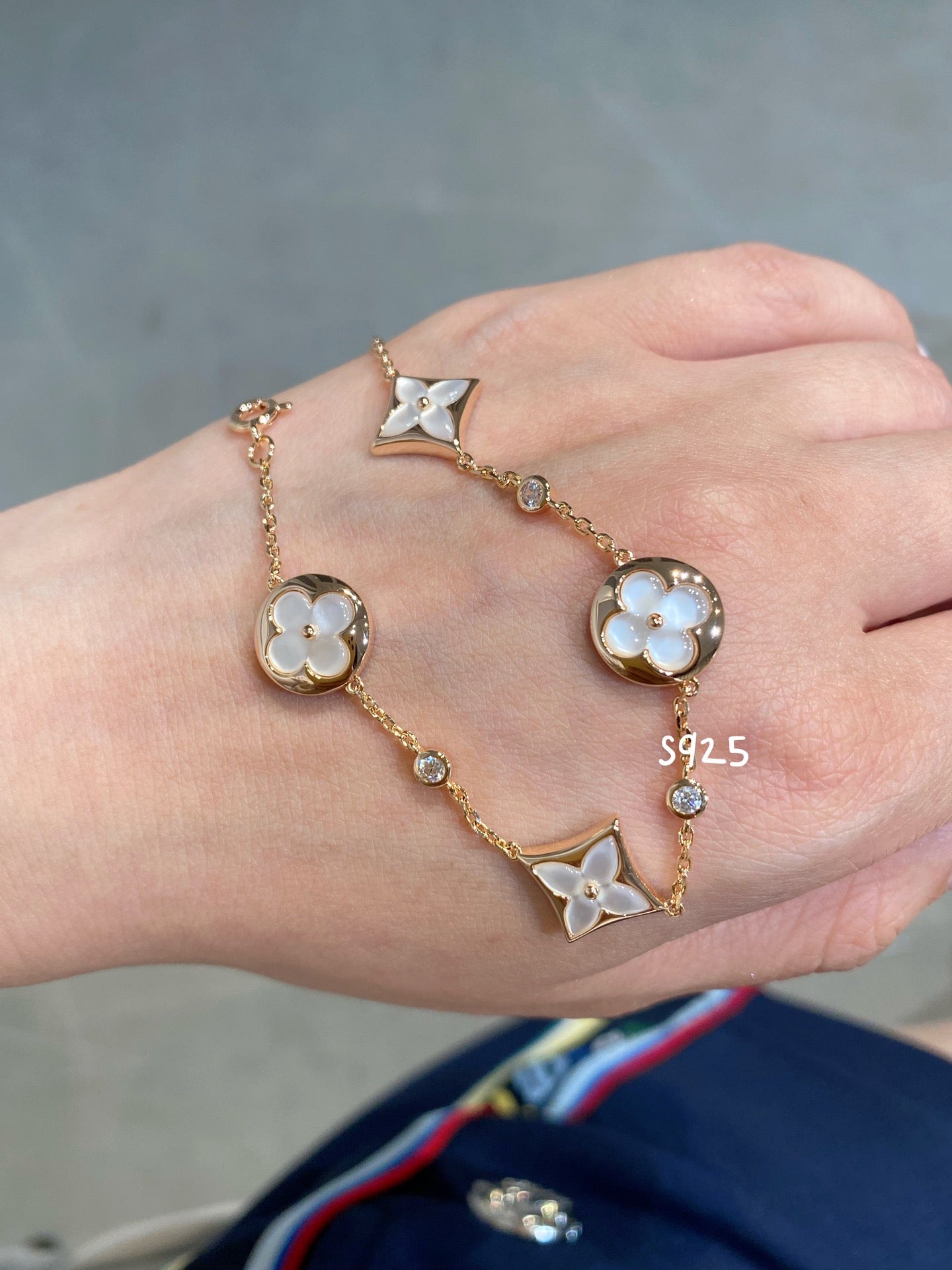 [✨ROSE💎]STAR AND SUN 4 MOTIF WHITE MOP PINK GOLD BRACELET